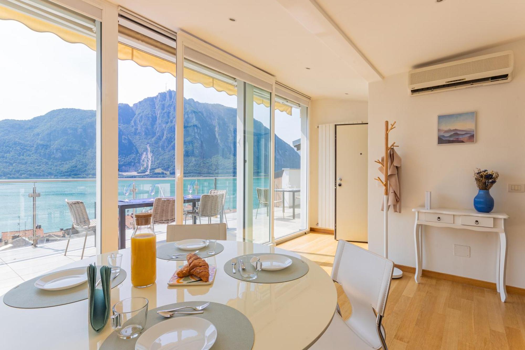 شقة Casa Madlen - Bright Attic With Marvelous View Campione dʼItalia المظهر الخارجي الصورة